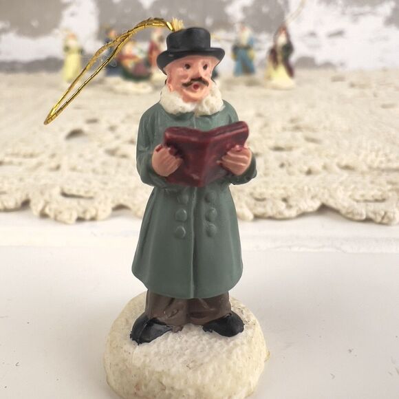 Set Of 8 Vtg Mini Ornaments‎ Victorian Christmas Hand Painted Santa Kids Sled’n - Picture 5 of 13